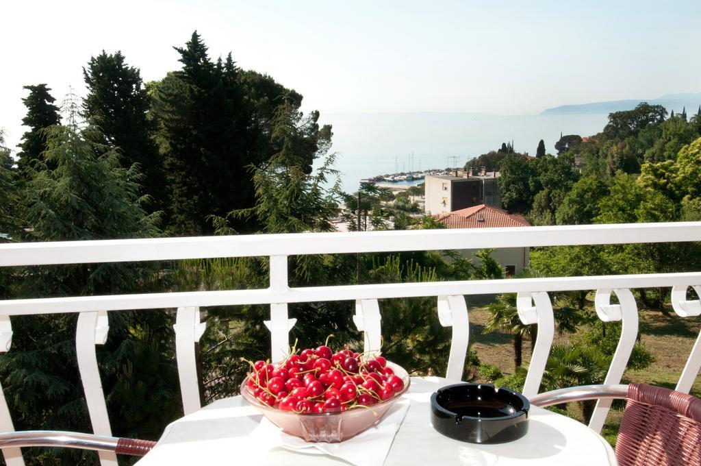 Bed & Breakfast Villa Klara Ičići Szoba fotó