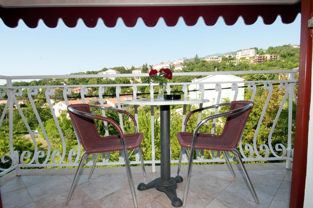 Bed & Breakfast Villa Klara Ičići Szoba fotó