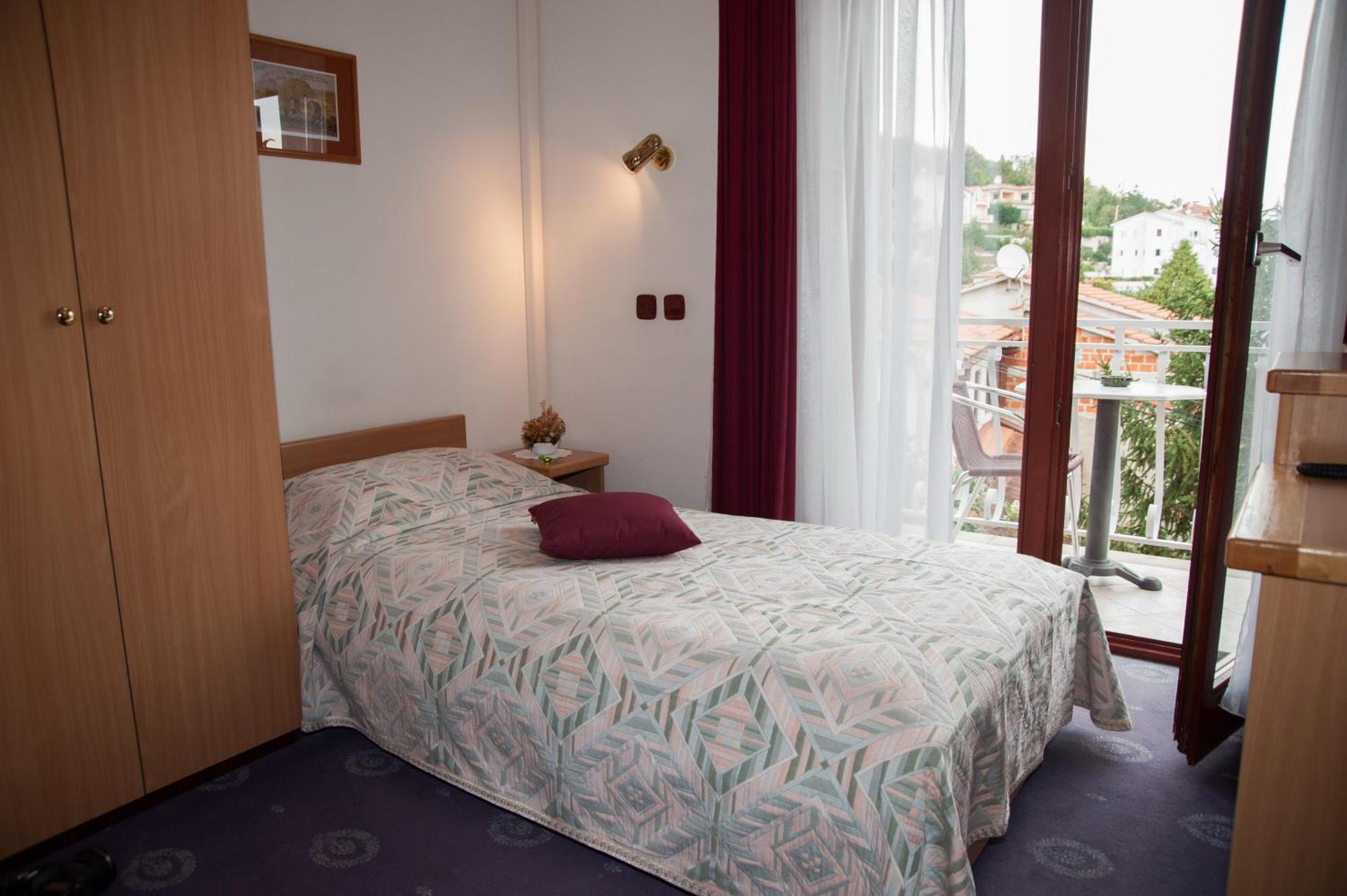 Bed & Breakfast Villa Klara Ičići Szoba fotó